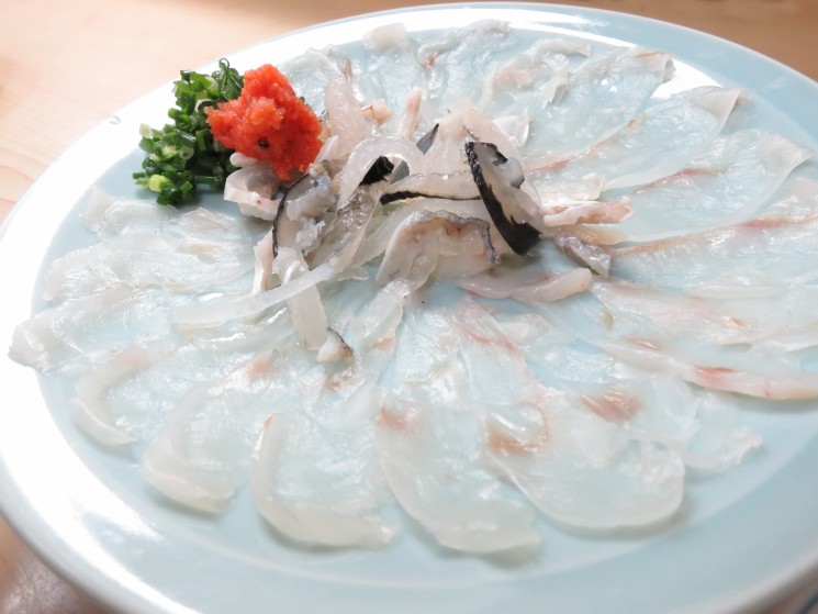 Sashimi de fugu, shirako, cuina japonesa, cuines del món, gastronomia japonesa